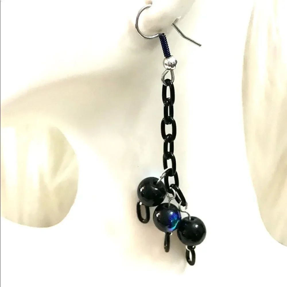 Handmade beaded earrings - Picture 2 of 2